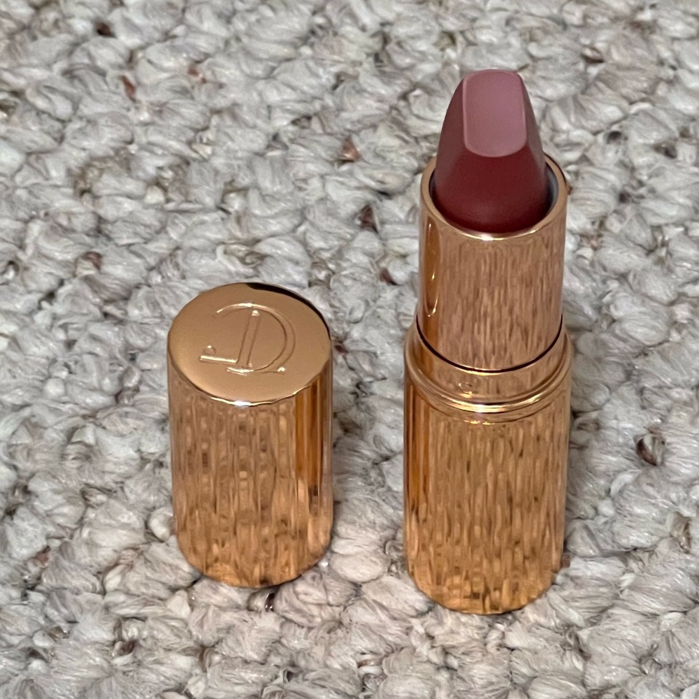 NIB | Charlotte Tilbury| Matte Lipstick | Walk Of Shame